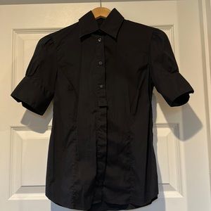 Gant fitted black short sleeve dress shirt size 6 darts fitted cuff-puff sleeve